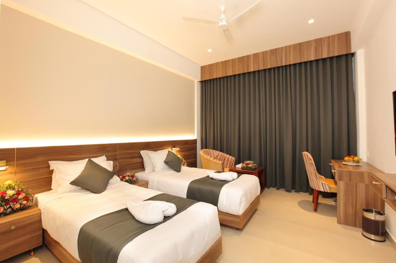 Hotel Maria Park Muvattupuzha Dış mekan fotoğraf