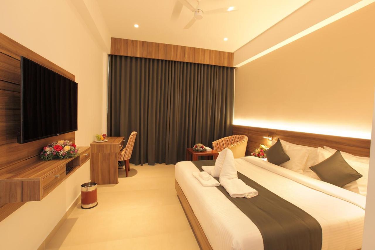 Hotel Maria Park Muvattupuzha Dış mekan fotoğraf