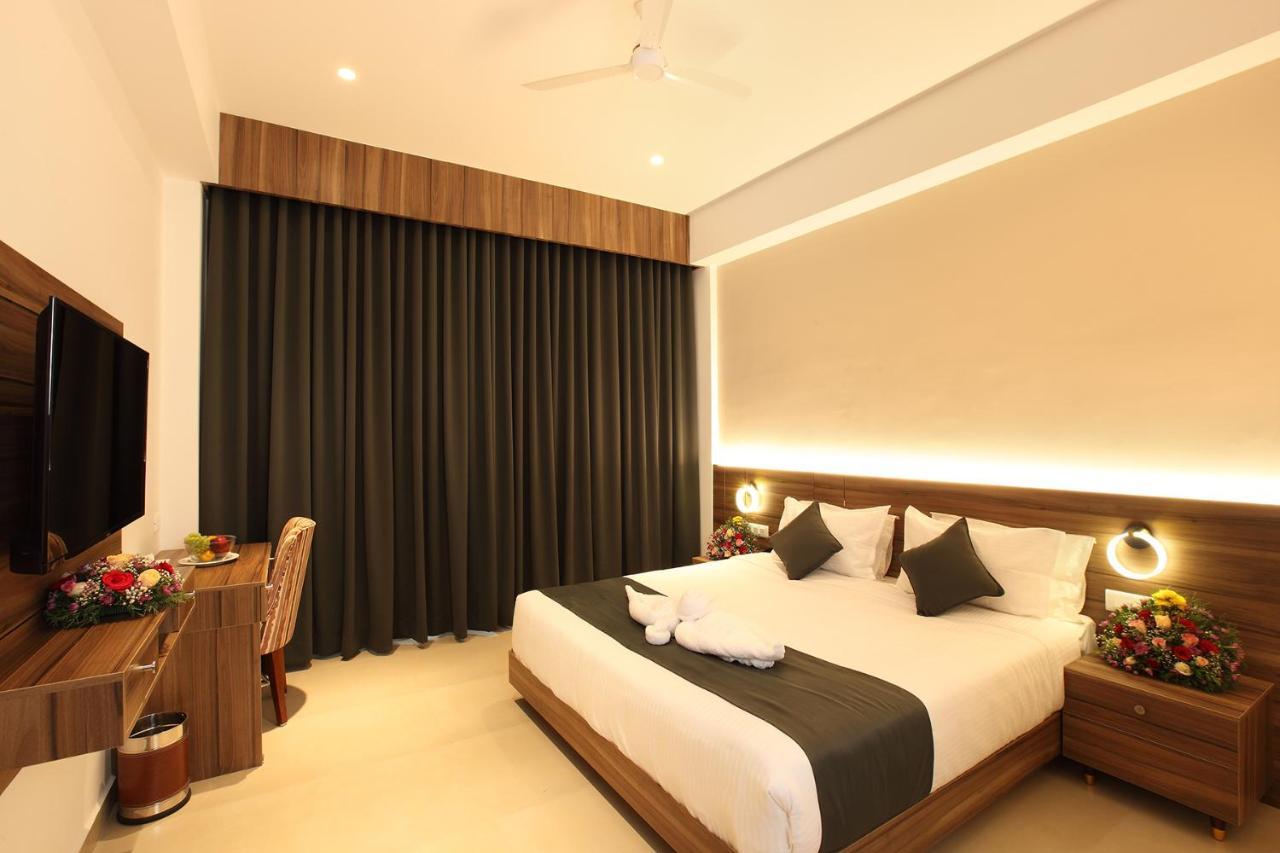 Hotel Maria Park Muvattupuzha Dış mekan fotoğraf